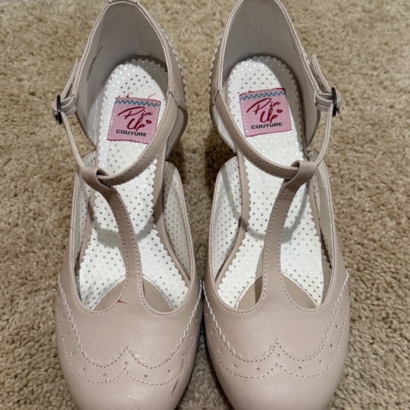 Pleaser Shoes Flapper-26 Beige 3" Kitten Heel - Picture 2 of 6